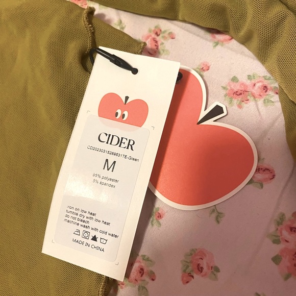 Cider Off the shoulder Asymmetrical Top - Picture 3 of 4